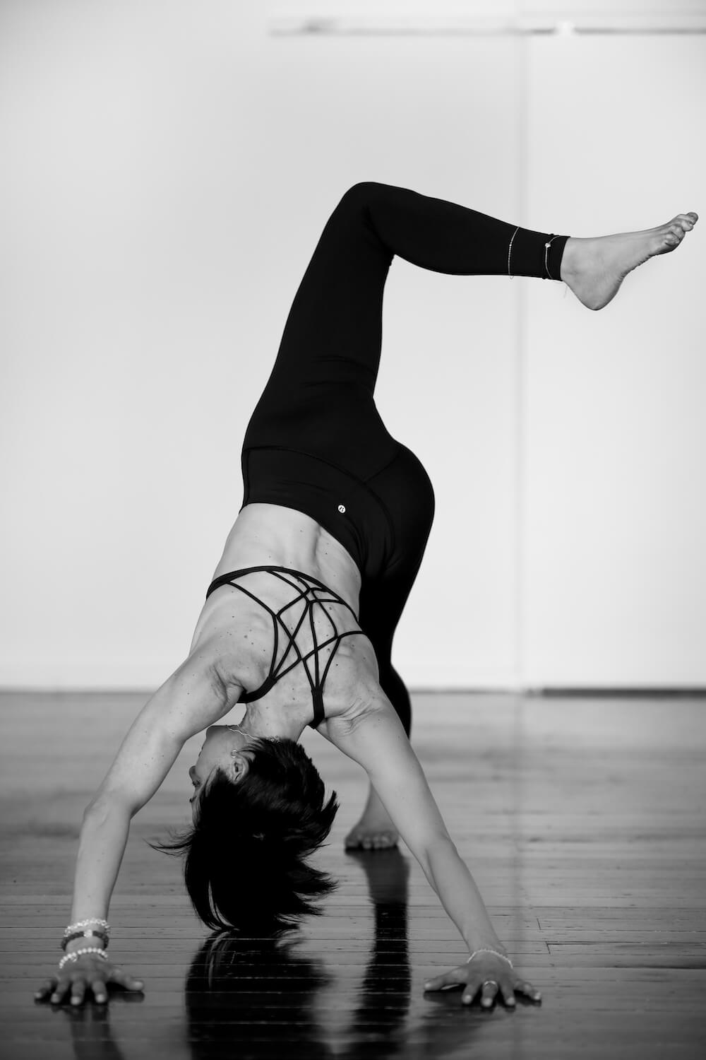 Beginner Yoga Classes Near Me Sydney Online Niso Fitness and Nutrition Sofija Vracar